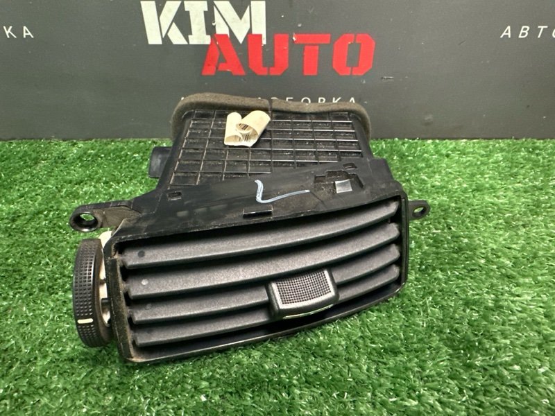 Дефлектор отопителя центральный Hyundai Elantra 4 HD 06-11 2007