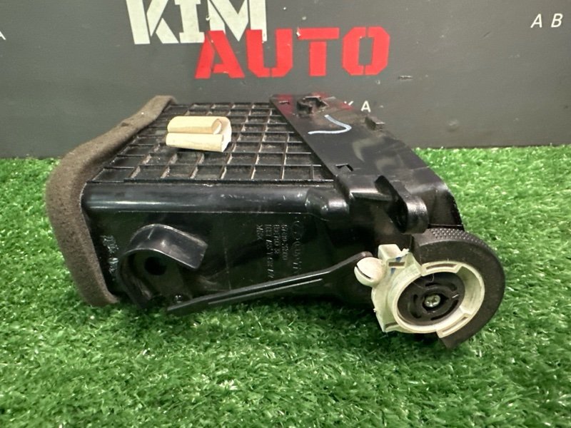 Дефлектор отопителя центральный Hyundai Elantra 4 HD 06-11 2007