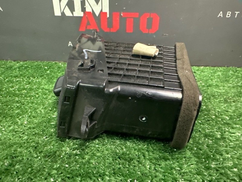 Дефлектор отопителя центральный Hyundai Elantra 4 HD 06-11 2007