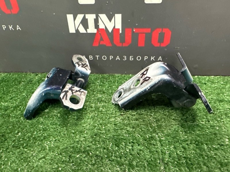 Петли двери Hyundai Elantra 4 HD 06-11 2007