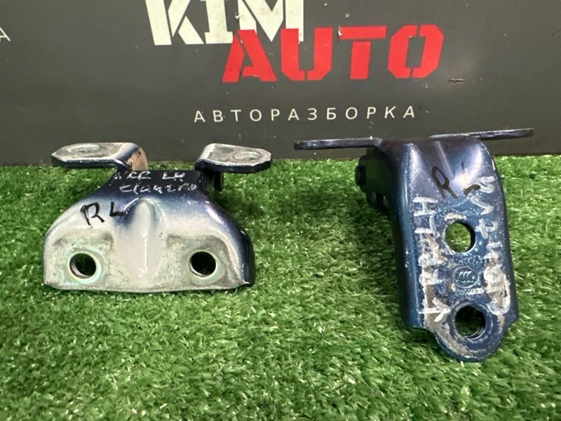 Петли двери Hyundai Elantra 4 HD 06-11 2007