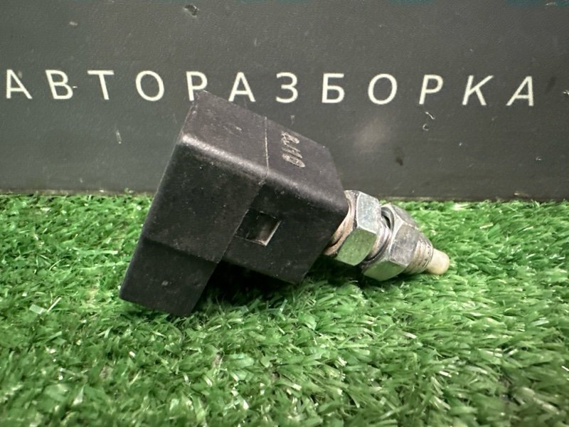 Выключатель стоп-сигнала(лягушка) Hyundai Elantra 4 HD 06-11 2007