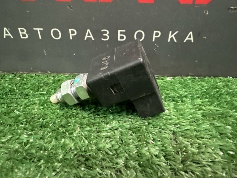 Выключатель стоп-сигнала(лягушка) Hyundai Elantra 4 HD 06-11 2007