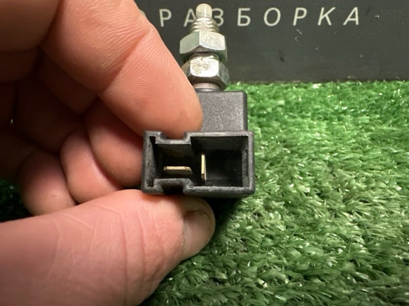 Выключатель стоп-сигнала(лягушка) Hyundai Elantra 4 HD 06-11 2007