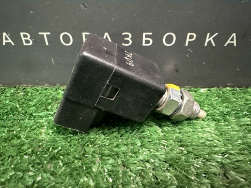 Выключатель стоп-сигнала(лягушка) Hyundai Elantra HD 2008