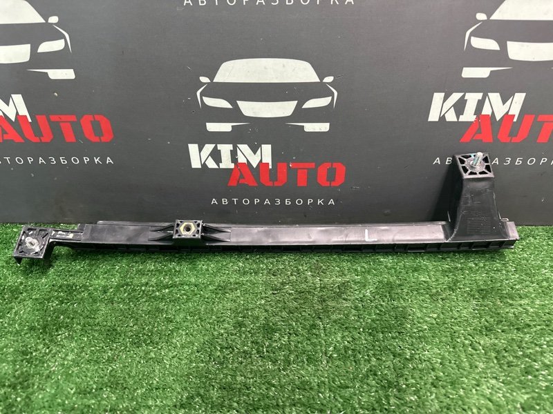 Направляющая стекла двери Hyundai Elantra HD 2008