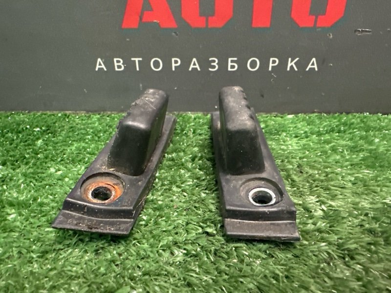 Отбойник крышки багажника Kia Sportage 2 2009 KM