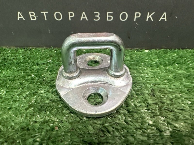 Ответная часть замка двери Kia Sportage 2 2009 KM