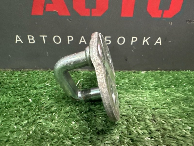 Ответная часть замка двери Kia Sportage 2 2009 KM