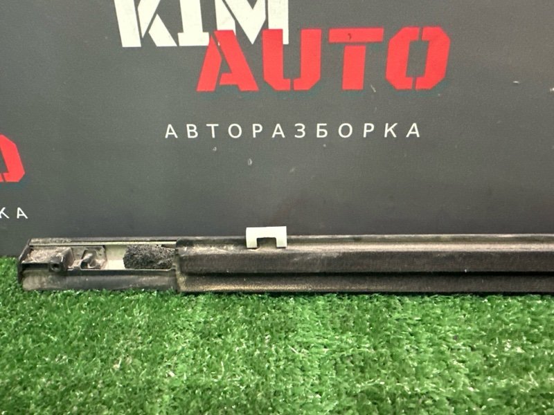 Уплотнитель стекла наружный (Бархотка) Hyundai Elantra 4 HD 06-11 2007
