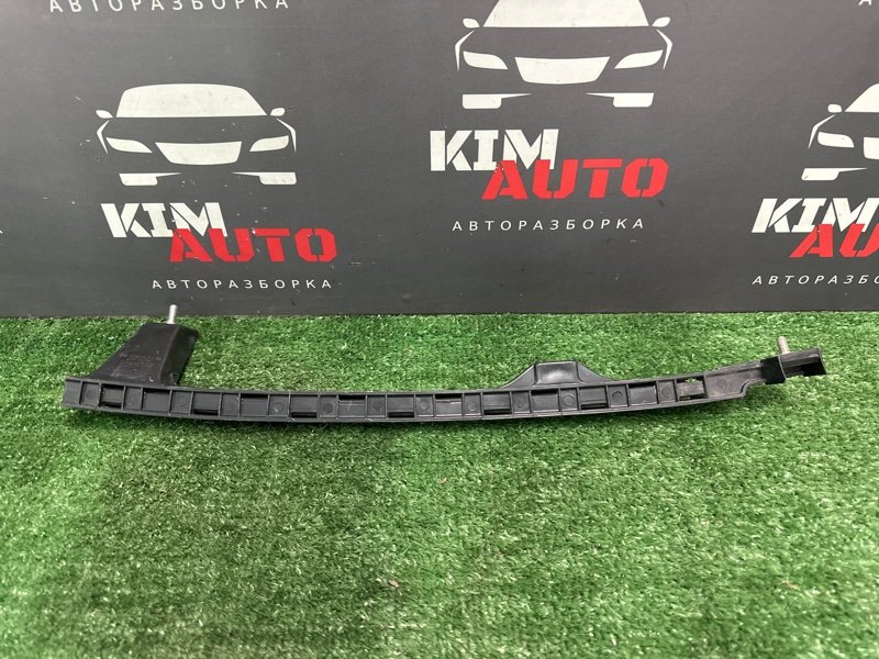 Направляющая стекла двери Hyundai Elantra 4 HD 06-11 2007