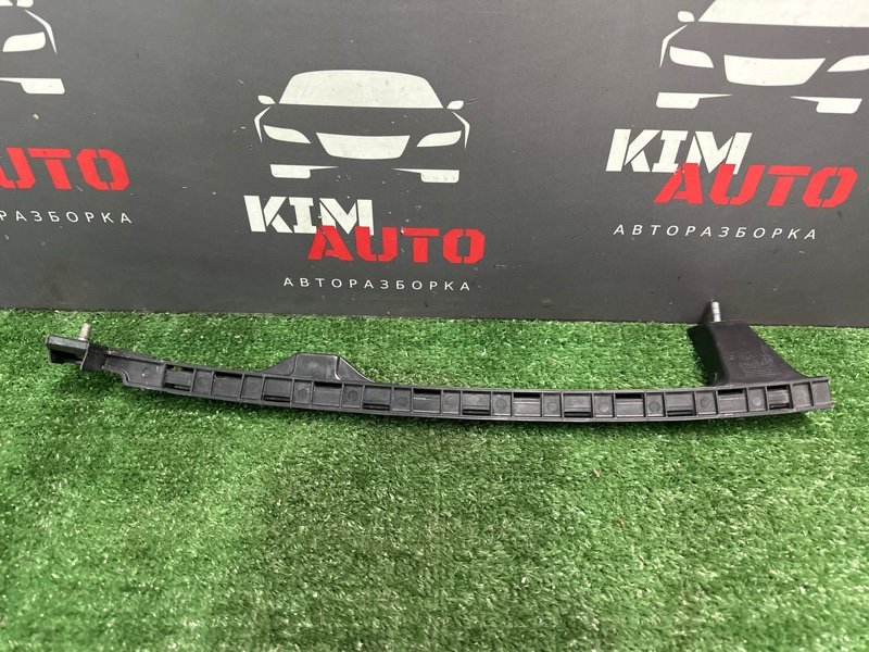 Направляющая стекла двери Hyundai Elantra 4 HD 06-11 2007