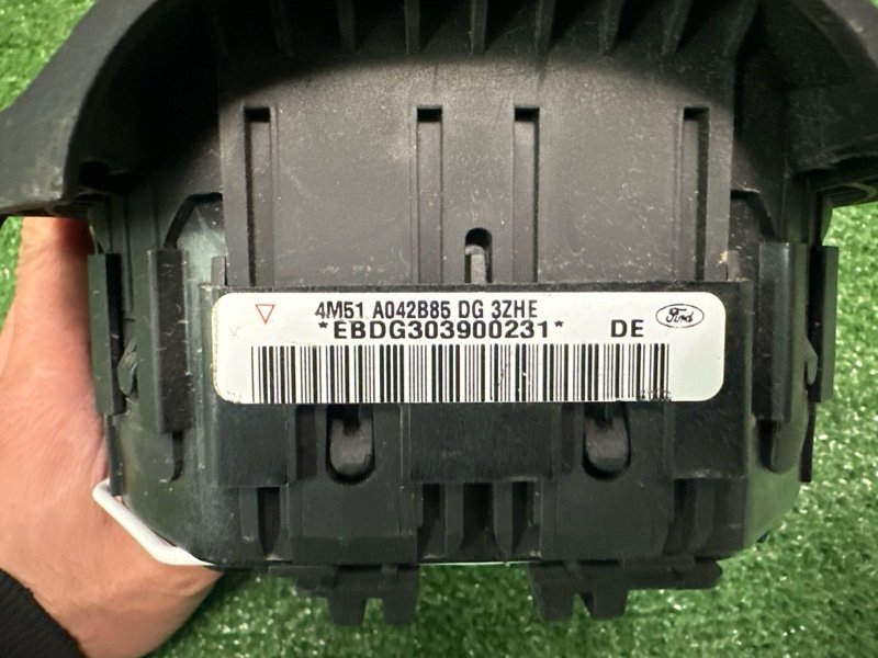 Накладка на рулевое колесо Ford Focus 2 2009 HB