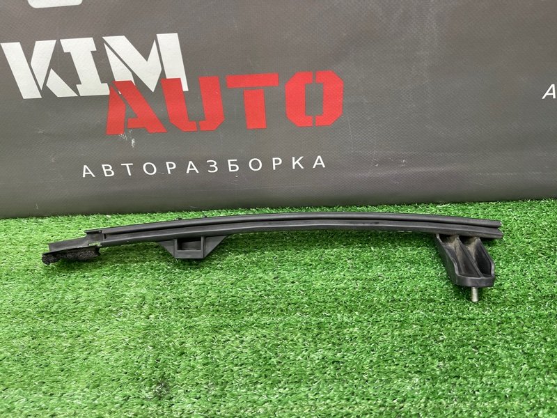 Направляющая стекла двери Kia Ceed 1 HB 2011 ED