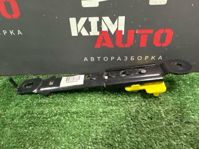 Механизм регулировки ремня безопасности Hyundai ix35 2011
