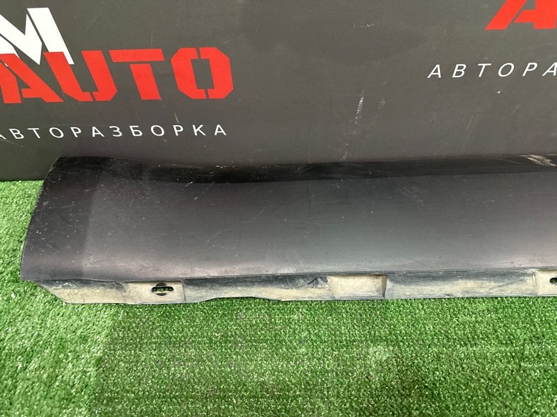 Накладка порога наружная Skoda Yeti 2014
