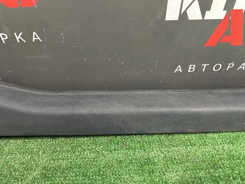 Накладка порога внутренняя Skoda Yeti 2014