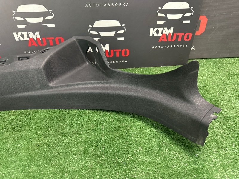 Накладка порога внутренняя Skoda Yeti 2014