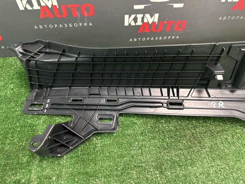 Накладка порога внутренняя Skoda Yeti 2014