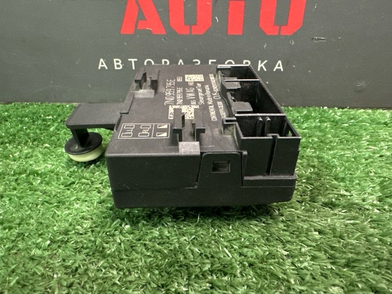 Блок комфорта двери Skoda Yeti 2014