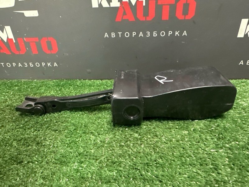Ограничитель двери Skoda Yeti 2014