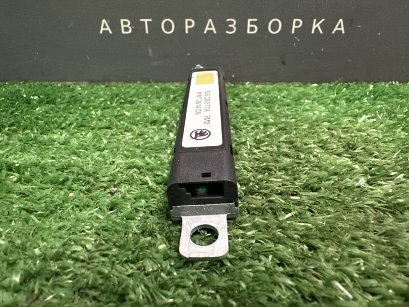 Антенна Skoda Yeti 2014