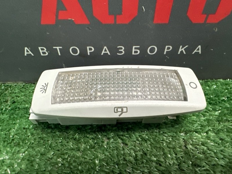 Плафон подсветки салона Skoda Yeti 2014