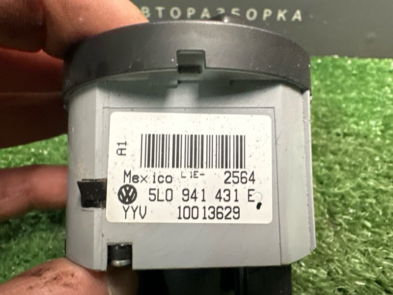 Переключатель света фар Skoda Yeti 2014