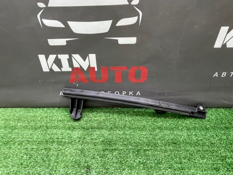Направляющая стекла двери Kia Ceed 1 HB 2011 ED