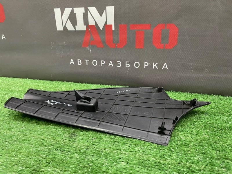 Накладка центральной консоли Kia Ceed 1 HB 2011 ED