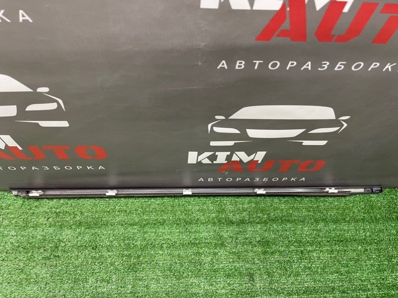 Уплотнитель стекла наружный (Бархотка) Kia Ceed 1 HB 2011 ED