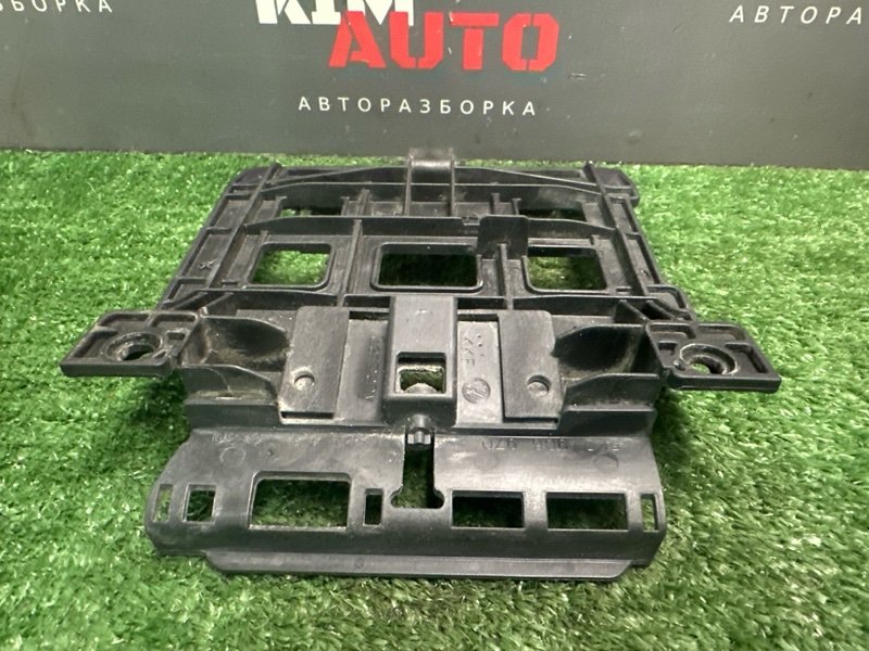 Кронштейн блока управления двигателем Skoda Yeti 2014