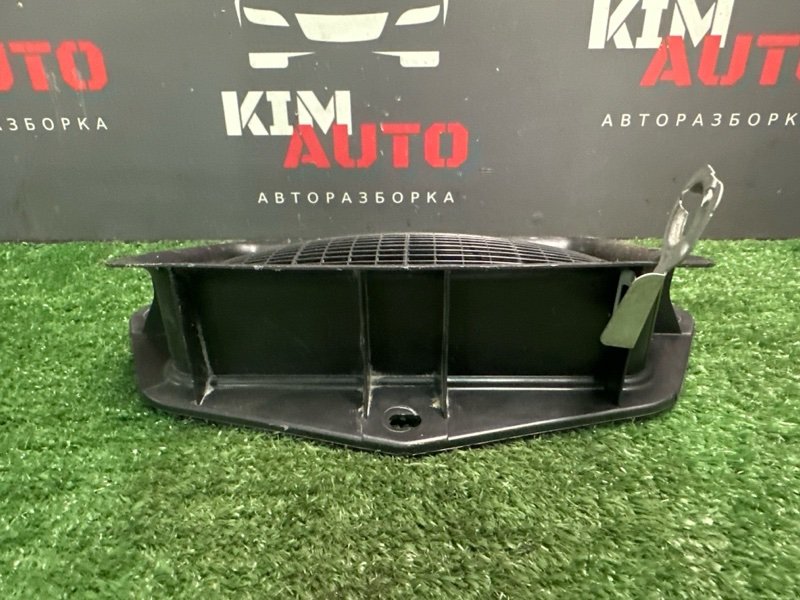 Воздухозаборник Skoda Yeti 2014