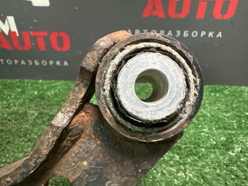 Рычаг верхний поперечный задней подвески Audi A6 quattro 2007 C6