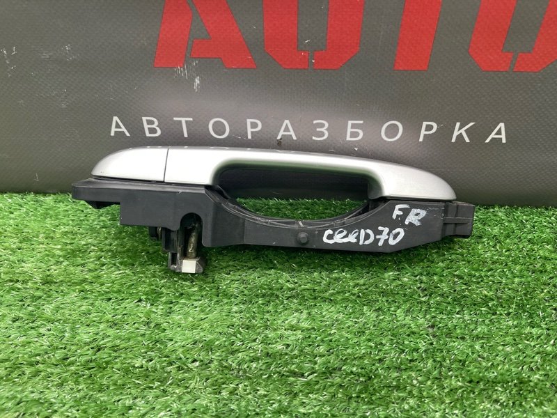 Ручка двери наружная в сборе Kia Ceed 1 HB 2011 ED
