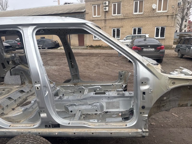 Порог со стойкой Skoda Yeti 2014