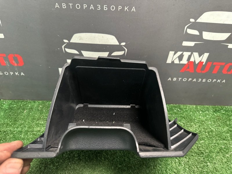 Бардачок Skoda Octavia 2014 A7