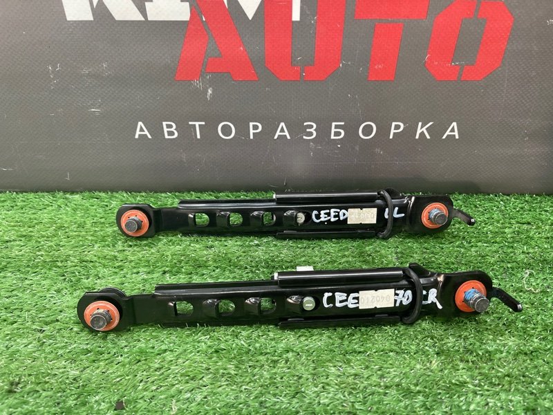 Механизм регулировки ремня безопасности Kia Ceed 1 HB 2011 ED