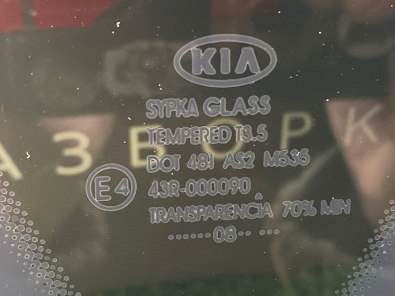 Стекло глухое заднее Kia Ceed 1 HB 2011 ED