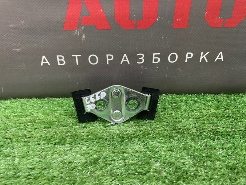 Ответная часть замка багажника Kia Ceed 1 HB 2011 ED