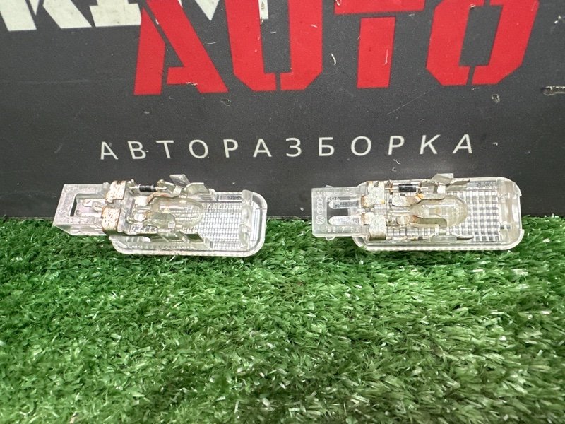 Плафон подсветки салона Skoda Octavia 2014 A7