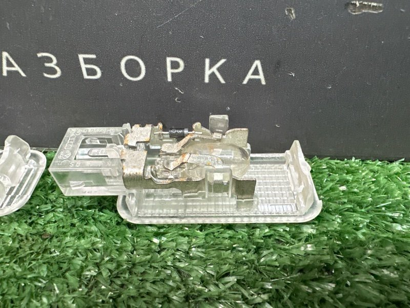 Плафон подсветки салона Skoda Octavia 2014 A7