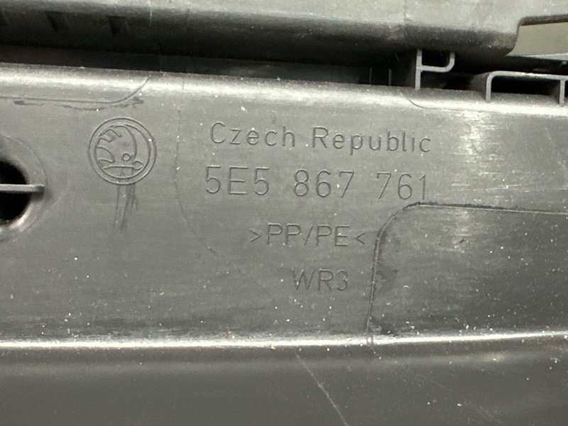 Опора полки багажника Skoda Octavia 2014 A7