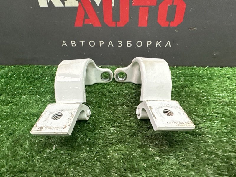 Петли крышки багажника Skoda Octavia 2014 A7