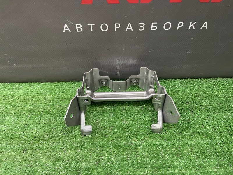 Кронштейн центральной консоли Kia Ceed 1 HB 2011 ED