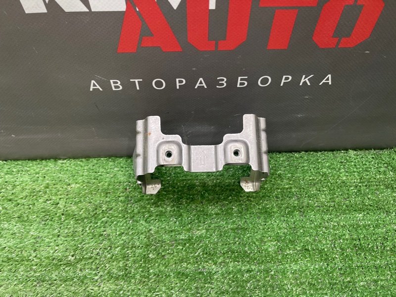 Кронштейн центральной консоли Kia Ceed 1 HB 2011 ED