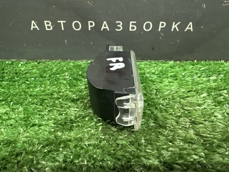 Плафон подсветки салона Skoda Octavia 2014 A7
