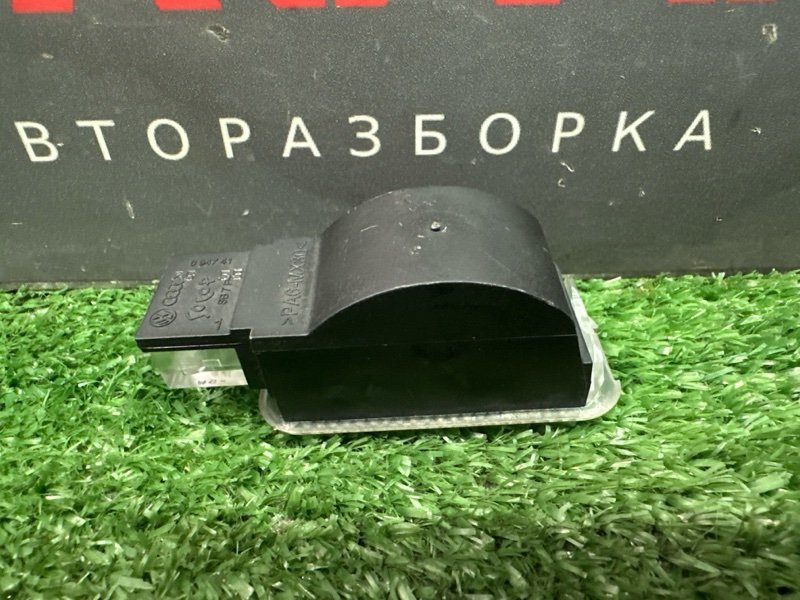 Плафон подсветки салона Skoda Octavia 2014 A7
