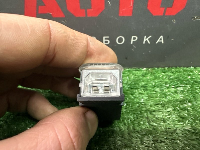 Плафон подсветки салона Skoda Octavia 2014 A7