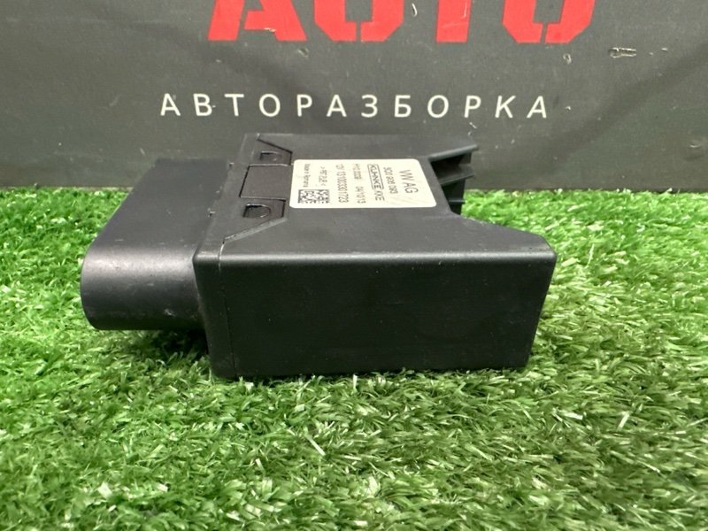Блок управления топливным насосом Skoda Octavia 2014 A7